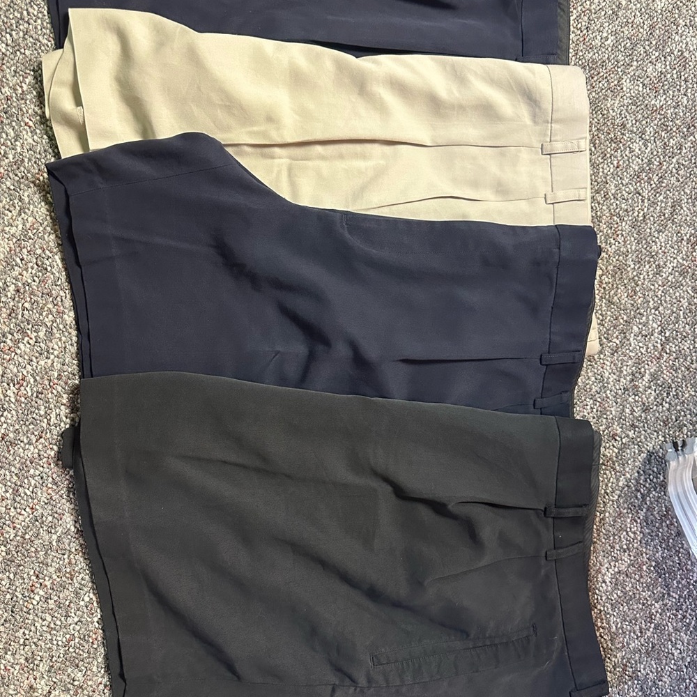 Cutter & Buck Cream Shorts